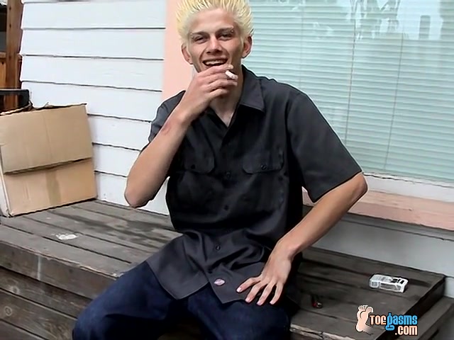 Str8 Boy Foot Show Outdoors - Ian Madrox