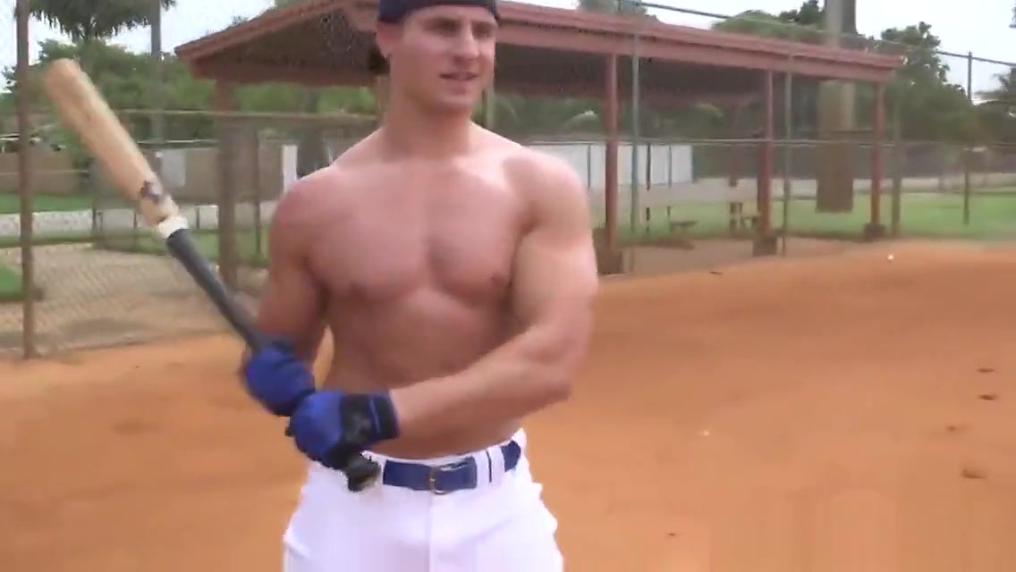 Stunning jocks bang in shower after baseball game