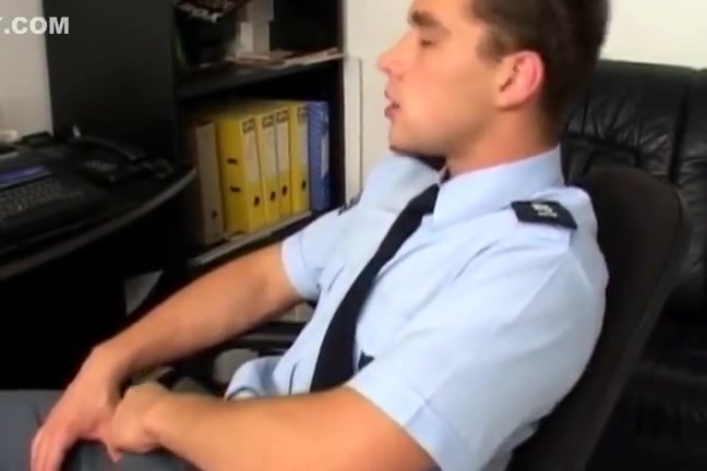 Young Police Officer Bareback and Facializes Hot Twink Perp