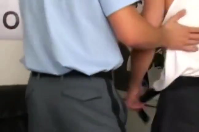 Young Police Officer Bareback and Facializes Hot Twink Perp