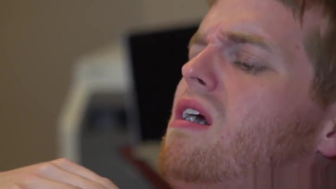 Cute twink cocksucked in the office
