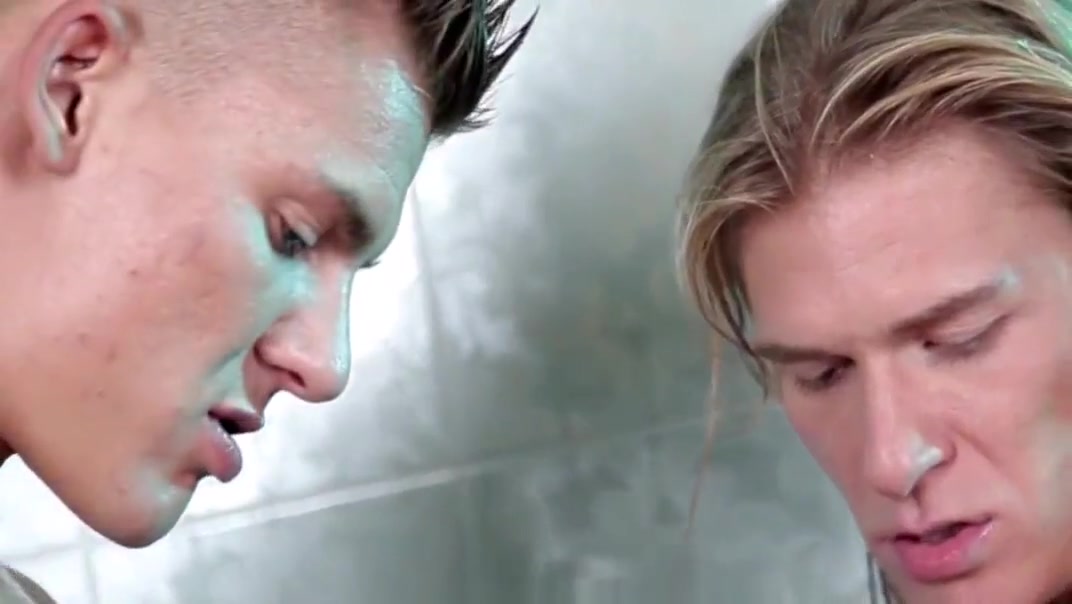 Gay Fuck Under the Shower