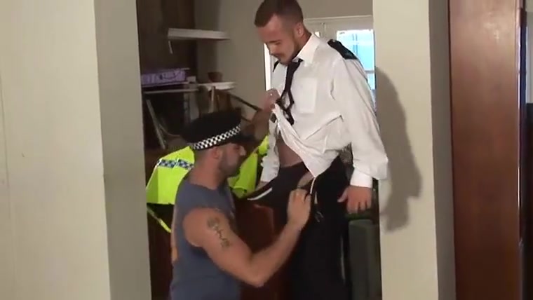 Beefy Guy Fucks Police Officer