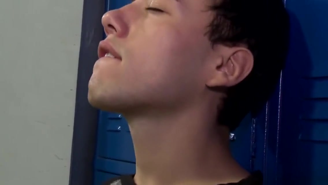 Cock Virgins Blake Stone Blows 3 Twinks In Locker Room