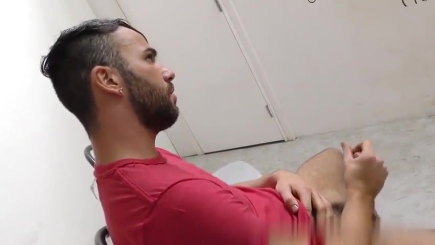 Massage turns into hot fuck with Casey Everett and Ryan Pitt