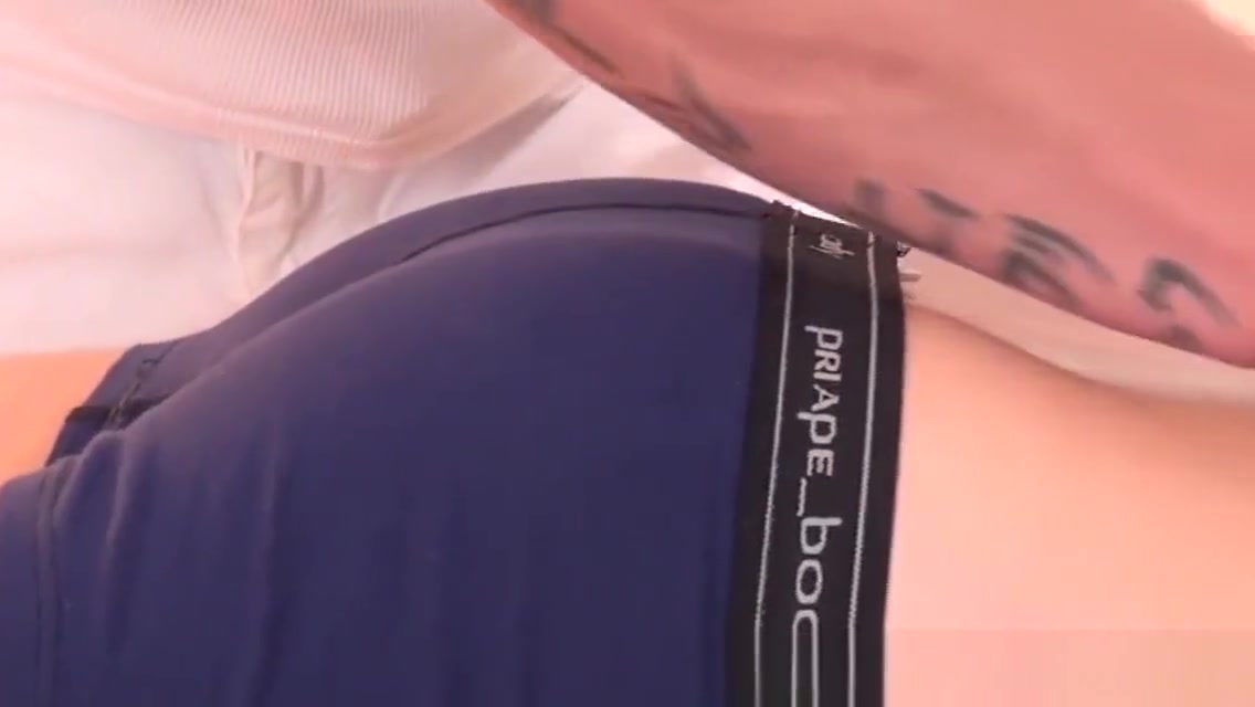 Massaged inked twink gets his dick sucked