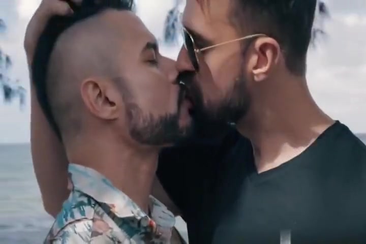 GayRoom Tino Cortez pumps Jay Fine full of dick