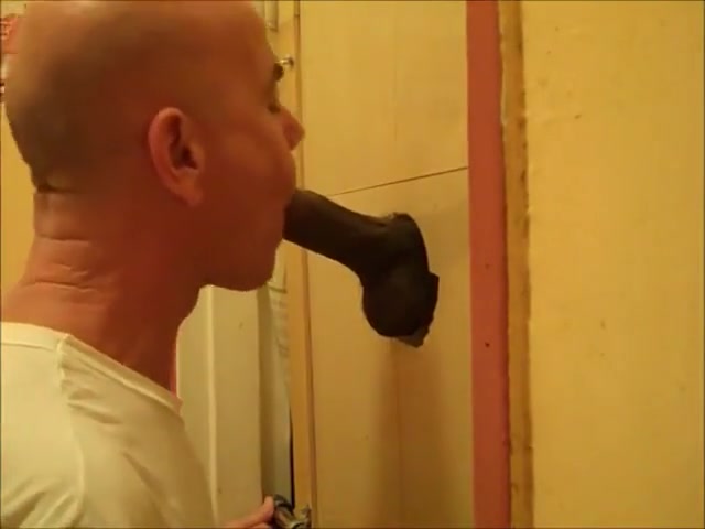 Big vieny bbc at homeade gloryhole