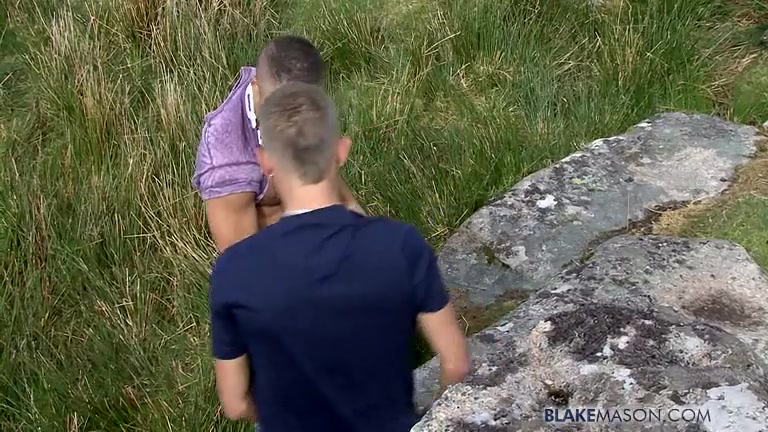 Mating Season 7: Bradley Finds A Wanker To Fuck - Mating Season 7: Bradley Finds A Wanker To Fuck