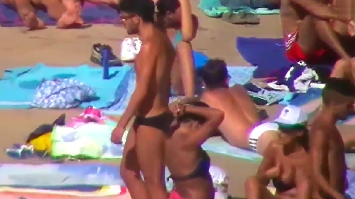 Let's spy next door Italian males in speedos 1u1y