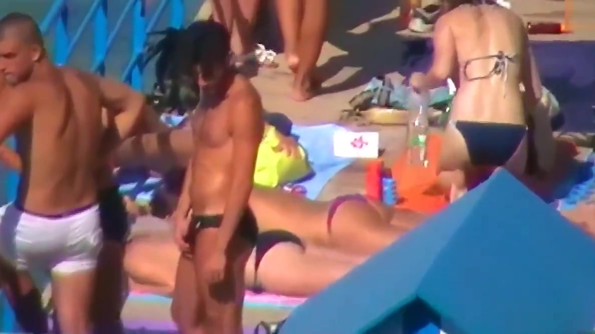 Let's spy next door Italian males in speedos 1u1y