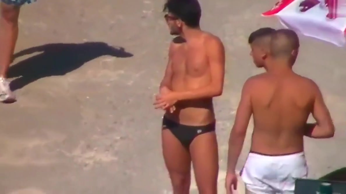Let's spy next door Italian males in speedos 1u1y