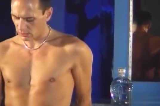 Kinky homo chap gives head