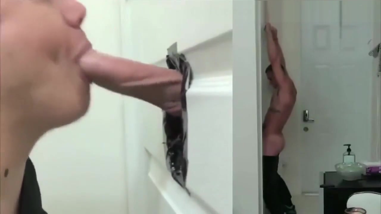 STUPID JOCK LOVES GAY GLORYHOLE