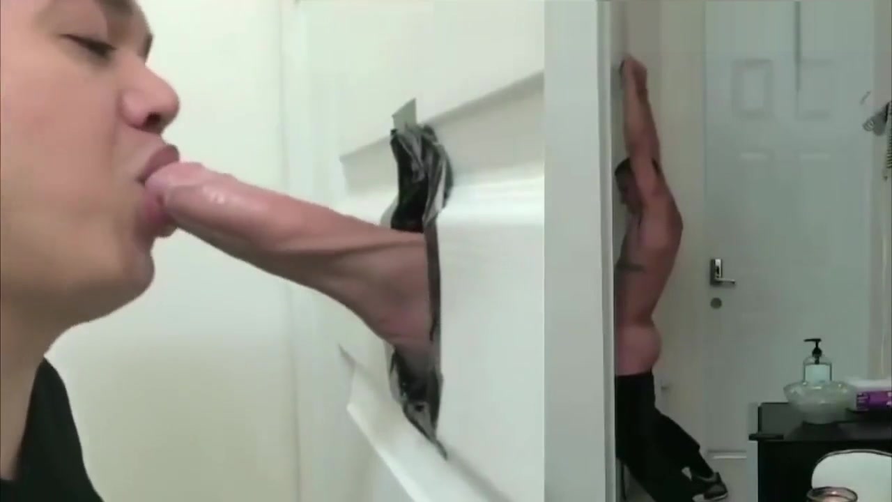 STUPID JOCK LOVES GAY GLORYHOLE