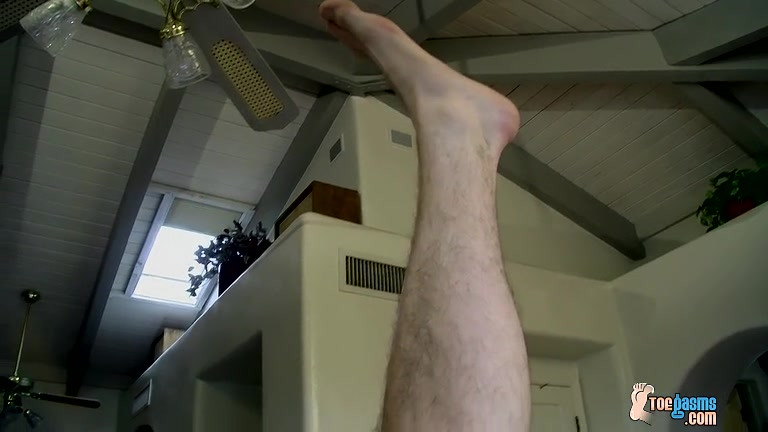 A Reverse Foot Fuck With Joey - Joey Pirelli