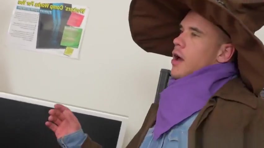 Hot gay doc inserts his cock in office jock