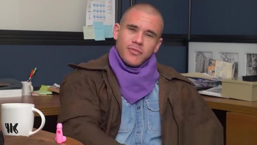 Hot gay doc inserts his cock in office jock