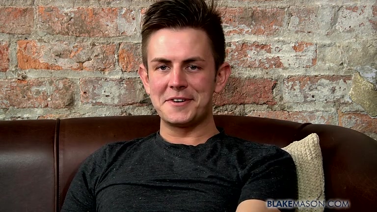 Hung Zak Delivers A Load - Zak Starr