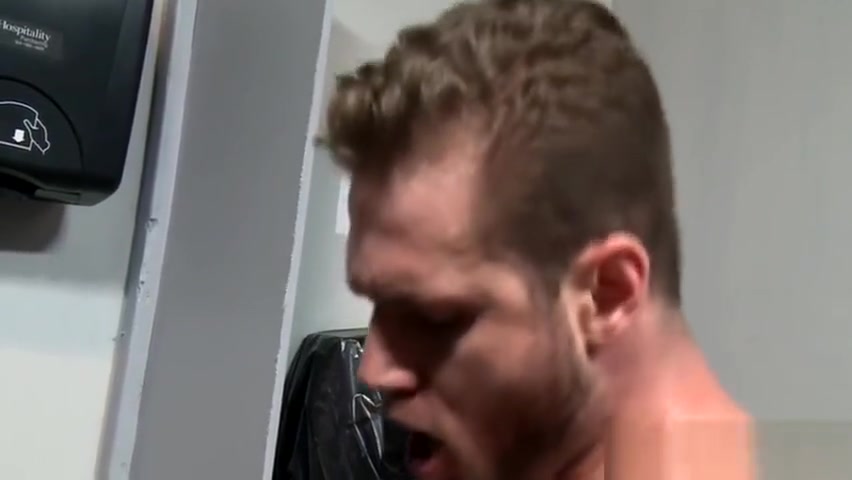 Dude blows gloryhole cock