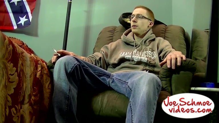 Geeky Whiteboy Jerks Out Some Juice - Whiteboy