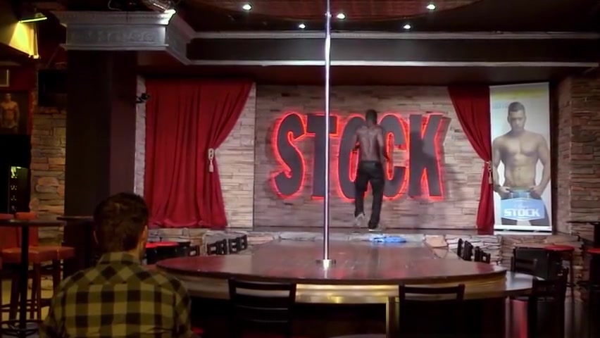 Mature dude sucks black male strippers cock after dancing