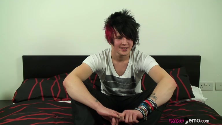 Gorgeous Louis Beats His Emo Meat - Louis Phantom Jerks