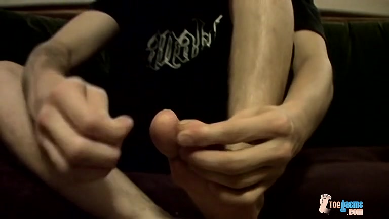Cummy Feet With Str8 Ian - Ian Madrox