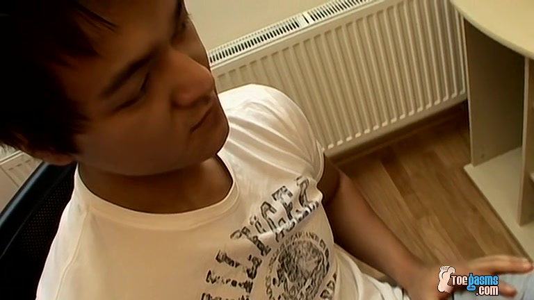 Asian Boy Feet Sticky With Cum - Sasha