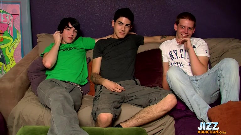 POV Threesome Boys On Camera - Blinx, Dustin Beeber & Rad Matthews