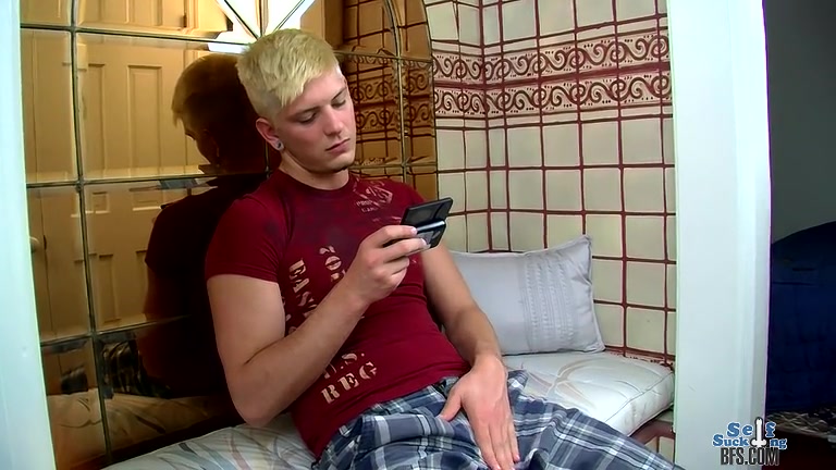 Blond Boy Austin Lucas Takes His Own Jizz - Austin Lucas