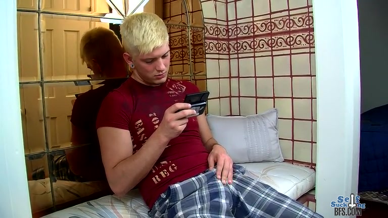 Blond Boy Austin Lucas Takes His Own Jizz - Austin Lucas