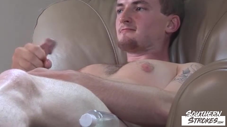 SOUTHERNSTROKES Horny Man Dustin Masturbates Solo