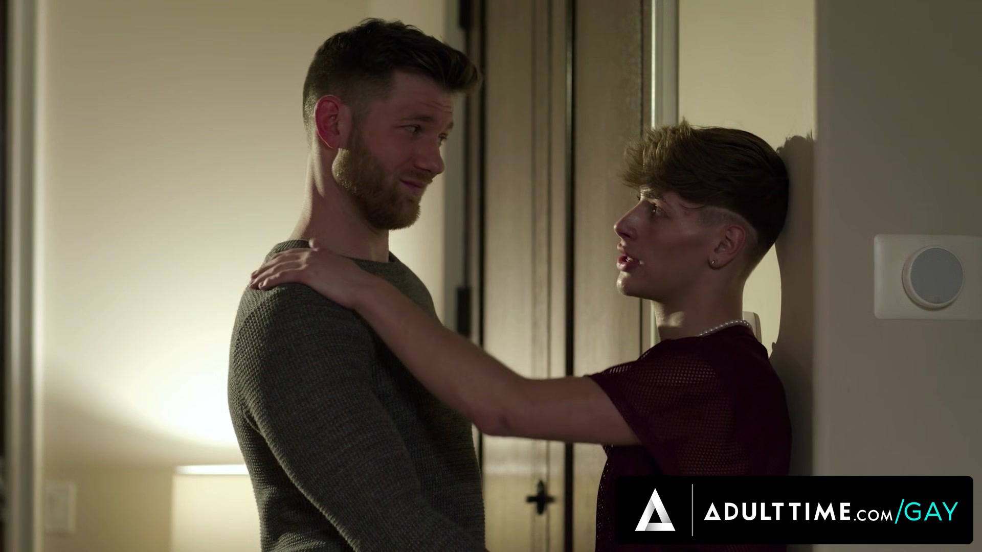 ADULT TIME - Upset Twink Cyrus Stark & Hunk Older Boyfriend Caden Jackson Have Anal Swap Sex! FACIAL