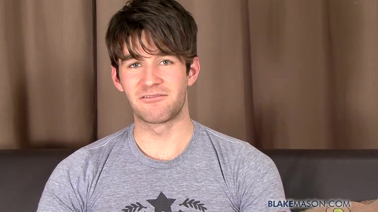 Gorgeous Woody Fox Beats His Meat
