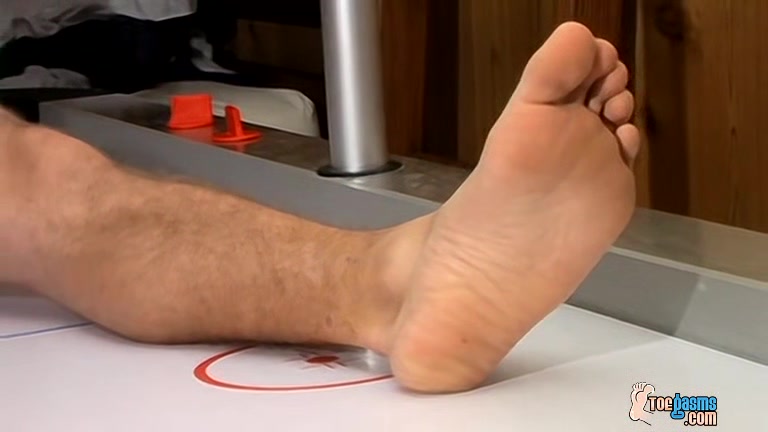 Up-Close Foot Fun With Kelly - Kelly Cooper