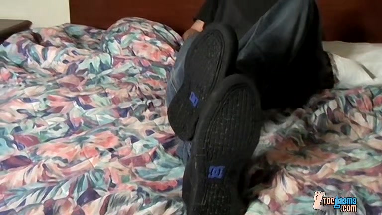 Cummy Feet With Sexy Aaron - Aaron Jackson