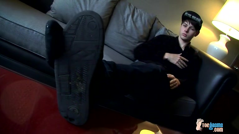 A Toe-Curling Load For Justin - Dustin Beeber