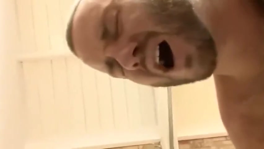 ShowerBait Roommate Bath Tub ASS pounding