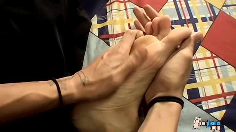 Foot Loving Dick Stroke - Riley Wiggins