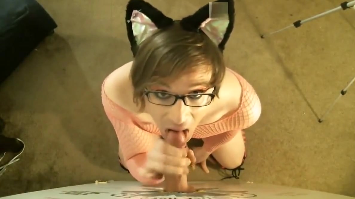 sissie at glory hole