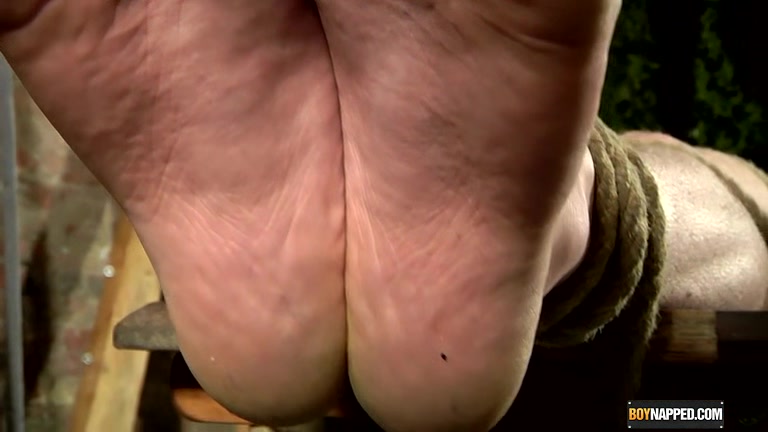 Ashton Loves His Foot Fucking - Edwin Sykes And Ashton Bradley