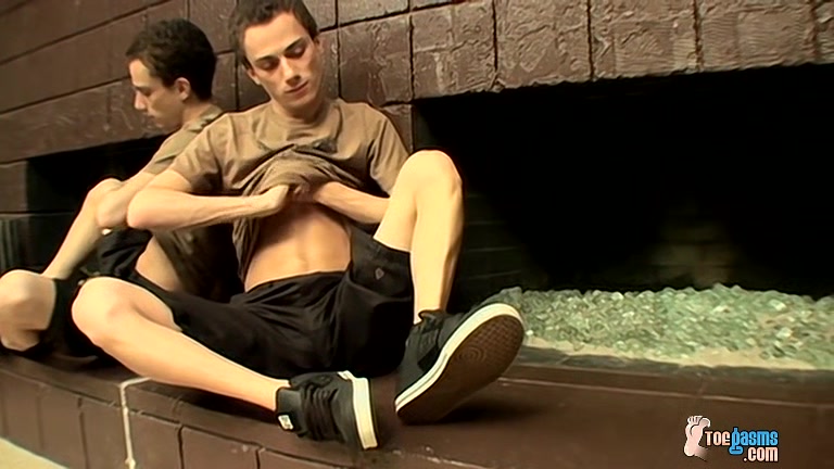 Hung Twinks Tasty Foot Load - Phillip Ashton