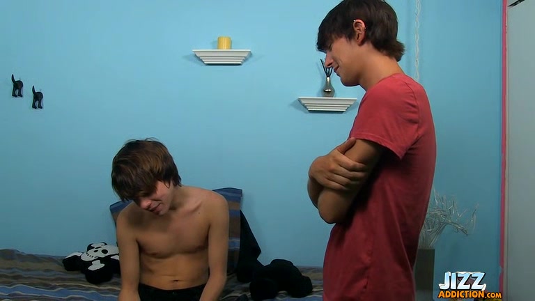 Andy Gives Kyler A Hot Facial! - Andy Kay And Kyler Moss