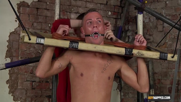 Ashton Knows How To Drain A Cock - Kenzie Mitch And Ashton Bradley