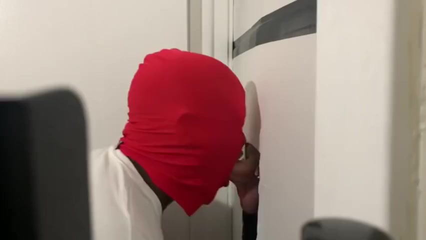 GLORYHOLE 032LK
