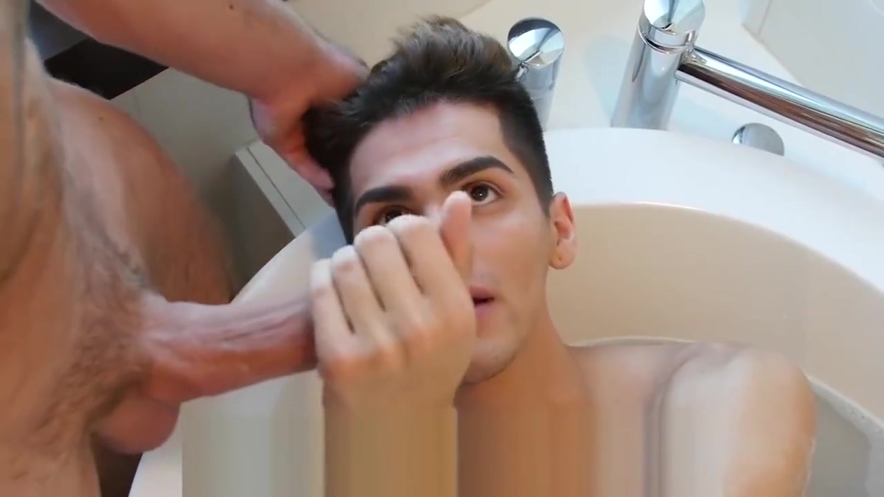 ShowerBait Soapy shower sex with str8 hunk