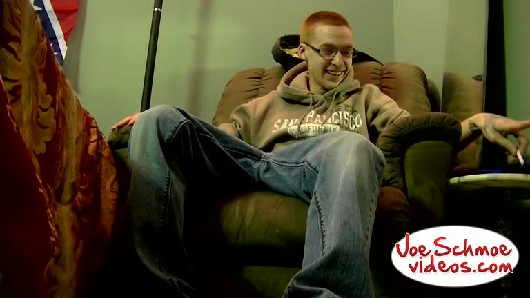 Geeky Whiteboy Jerks Out Some Juice - Whiteboy