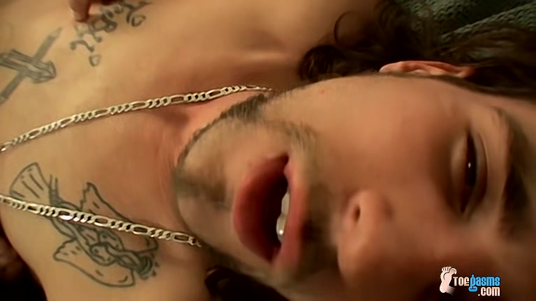 Foot Loving Bareback Boys - Chain And Marke