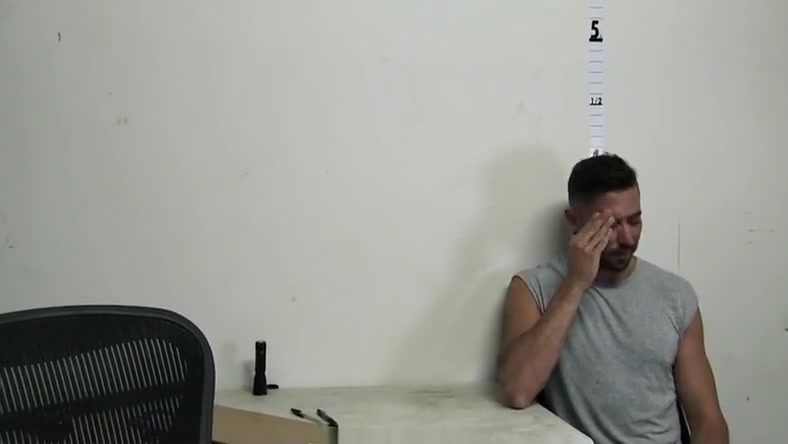 YoungPerps - Chiseled Security Guard Fucks A Handsome Thief